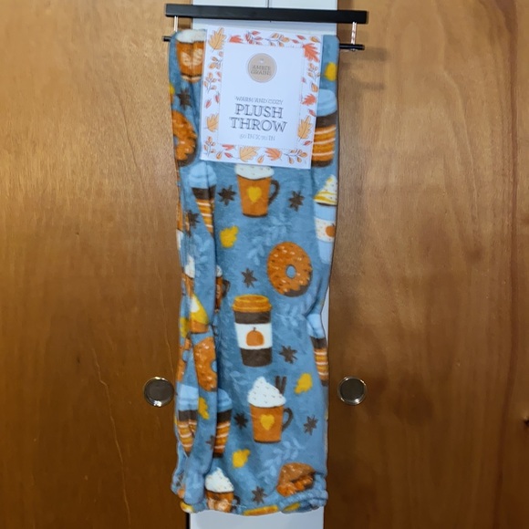 🍵 🍩 ☕️NWT Coffee, Donut & Tea Designed Oversized Throw Blanket - Picture 3 of 6